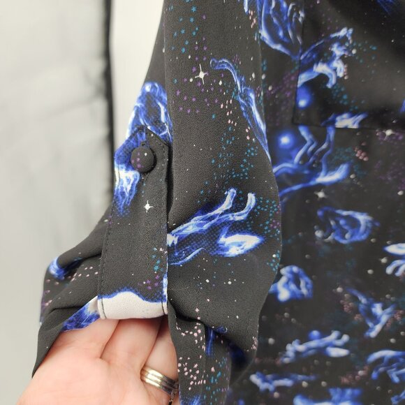 Torrid Harry Potter 2X Wizarding World Womens Roll Tab Sleeve Top Lightweight - Picture 2 of 8